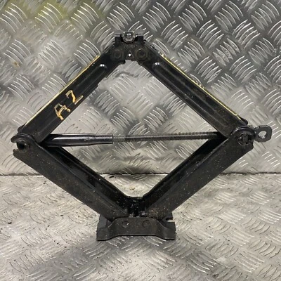 2011 SAAB 9-3 CAR LIFTING JACK 13500010 - Image 1 of 4