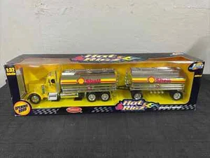 2001 Jada Toys Hot Rigz 1:32 Scale DieCast Shell Double Tanker Peterbilt 379 NEW - Picture 1 of 5
