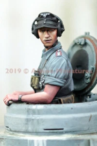 ALPINE MINIATURES 35265, German Panzer Commanders Summer(2 FIGURES), SCALE 1:35 - Picture 1 of 5