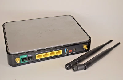 Wireless Router Actiontec Q1000 4-Port Gigabit Without Power Adapter - Image 1 of 4