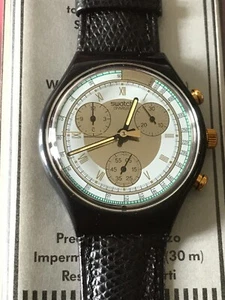 Reloj de pulsera SWATCH Chrono COLOSSAL (SCB109) - NUEVO/DE NUEVO DE LOTE ANTIGUO - ¡funciona completamente! Leather-L@@K! - Imagen 1 de 4