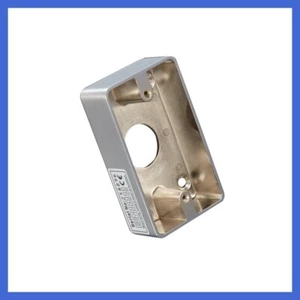 Material Metal Zinc Alloy Surface Wall Mounted Back Wiring Box 114Lx70Wx25H(mm) - Picture 1 of 5
