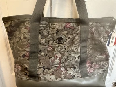 Bolso de mano American Tourister para pasar la noche diseño tapiz floral con cremallera Foto 1 de 4