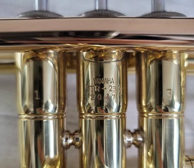 YAMAHA YTR-236 Trumpet Gold Used with Hard Case Mouthpiece - Image 1 of 4