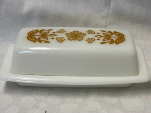 Vintage Corning Ware Butter Dish with Lid Golden Butterfly Pattern - Picture 1 of 9