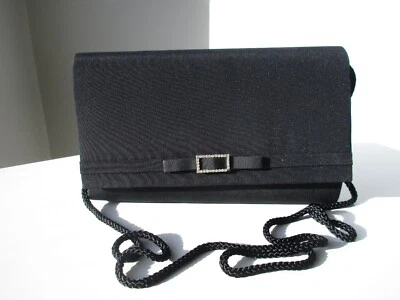 Bolso sin asas/de noche vintage años 90 La Regale negro satinado con lazo correa para el hombro 12x4,5 Foto 1 de 4