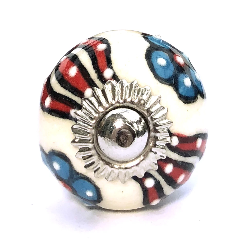 Small chic cupboard door knobs handles drawer pulls. Ceramic knobs and glass - Image 1 of 1