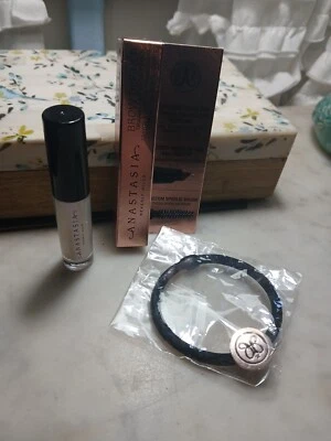 Anastasia Lip Gloss MOON JELLY + Brow definer Soft Brown + Hair Tie Travel Sz - Image 1 of 2