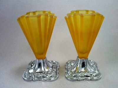 VINTAGE PAAR BAGLEY ART DECO GRANTHAM MATTIERTE BERNSTEINFARBENE GLASVASEN AUF CHROMSOCKELN - Bild 1 von 4