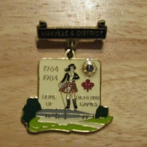 LIONS CLUB VINTAGE PIN 1984 MAXVILLE & DISTRICT HOME OF HIGHLAND GAMES - Bild 1 von 1