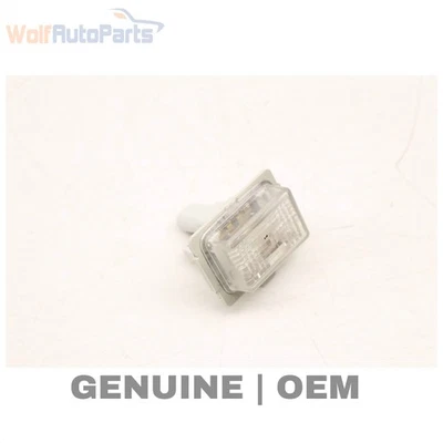 Mercedes-Benz E550 2010-2017 - Luz de matrícula trasera 2218200856 Foto 1 de 4