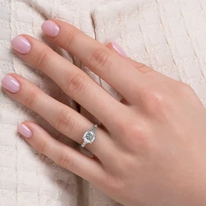 Anillo de boda de oro blanco de 14k semi montaje corte cojín ajuste diamante de 0,20 quilates - Imagen 1 de 11