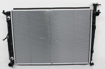 Оригинальный радиатор для KIA Sorento (3,3 л) 25310-C6870 - Изображение 1 из 4