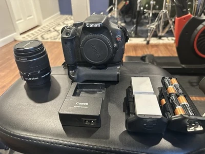 Lente zoom Canon EOS Rebel T3i EFS 18-55 mm con estabilizador, baterías LP-E8 de 3 latas” Foto 1 de 4