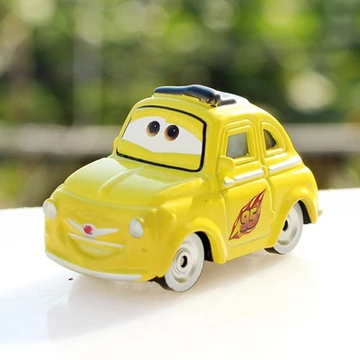 Литая модель автомобиля Luigi Disney Disney Pixar Cars 1:55 игрушка для мальчика и девочки подарок детям - Изображение 1 из 3