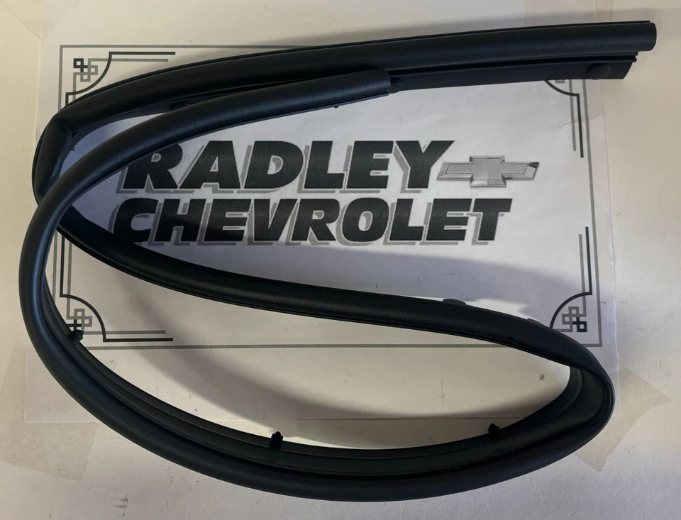 NUEVO GM OEM CHEVROLET BANDA METEOROLÓGICA DELANTERA - GENERAL MOTORS GMC 84324584 Foto 1 de 1