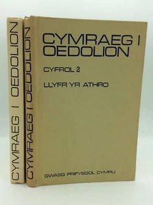 CYMRAEG I OEDOLION, Cyfrol 1-2 by R.M. Jones - 1967 - vintage Welsh textbook - Picture 1 of 6