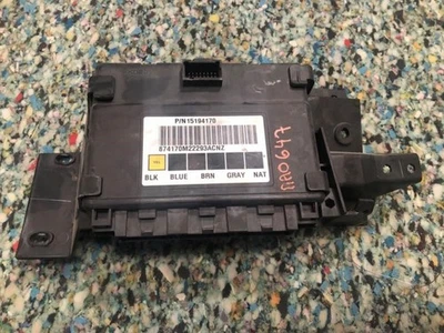 03-03 Silverado Sierra USADO 6,6 L 4x4 módulo de control de carrocería BCM 15194170 Foto 1 de 4