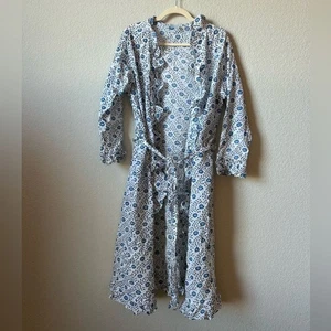 Julia Amory Lightweight Ruffle Hem Robe in Blue/White Floral Block Print, Size S - Picture 1 of 7