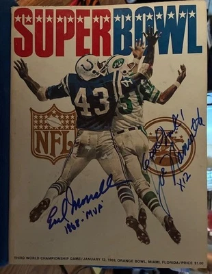 SUPER BOWL III PROGRAM Autographed by STARTING QUARTERBACKS NAMATH & MORRALL COA - Image 1 of 4