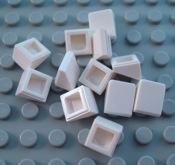 New LEGO Lot of 12 White 1x1x2/3 Mini Slopes Creator Modular Buildings - Image 1 of 1