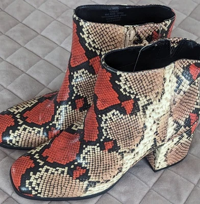Mix No. "6 Botines Tacón Grueso Naranja Marrón 3"" Estampado Serpiente Talla" Benisa 10M Usado en Excelente Condición Foto 1 de 4