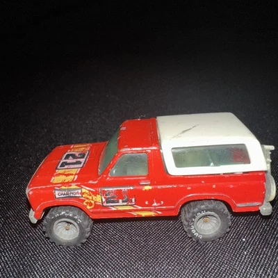 Красный Ford Bronco Hot Wheels 1982 Real Riders No21 - Изображение 1 из 4