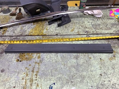 1993-1997 NISSAN PICKUP   RIGHT STEP SILL TRIM - Image 1 of 4
