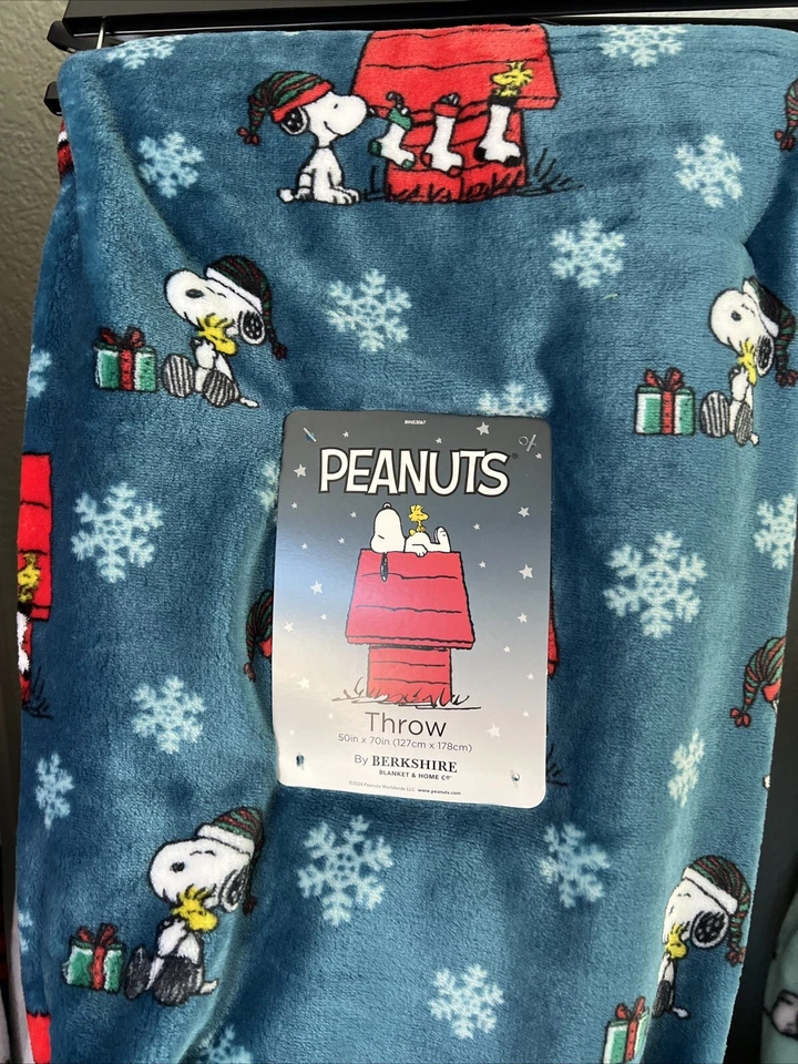 Snoopy Peanuts Christmas Blue Berkshire Velvet Plush Throw Blanket Brand New - Image 1 of 3