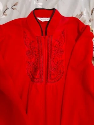 Vtg Vanity Fair Robe Petite House Coat Pockets Red Embroidered with Black Trim - Image 1 of 4
