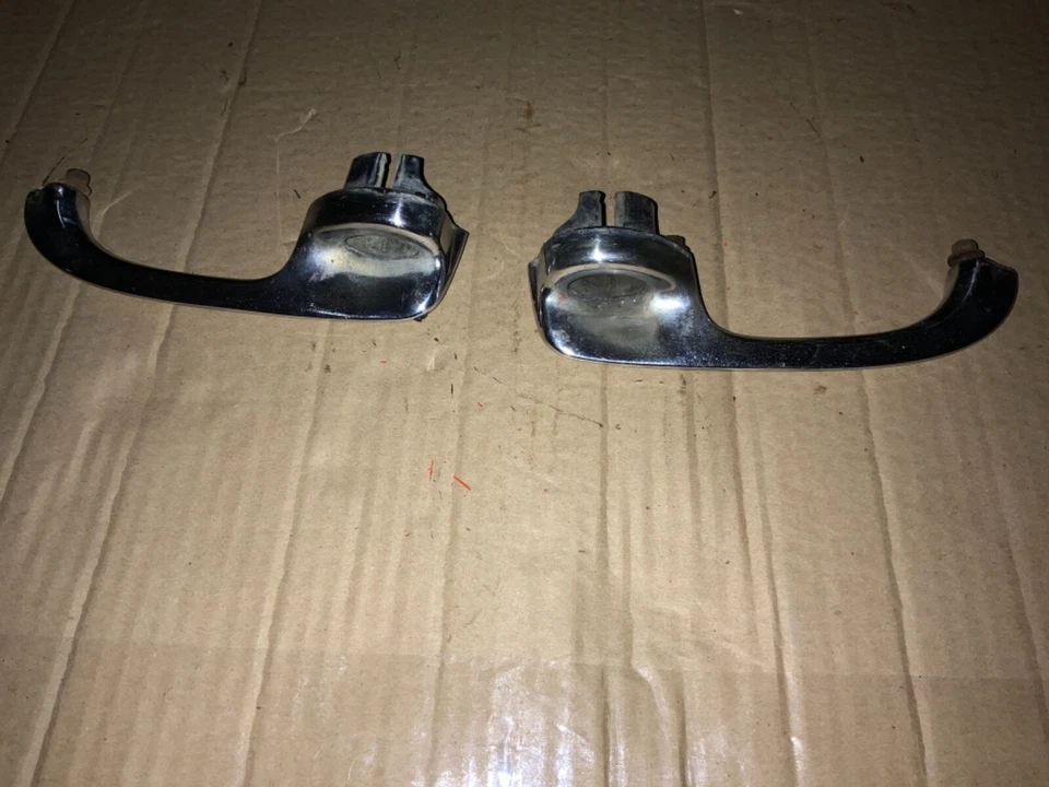 Pontiac, GTO, Grand Prix Chevelle Impala 1965-1966-1967 manijas de puerta forma de conductor Foto 1 de 4