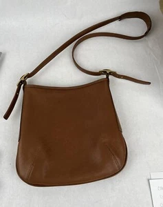 Coach 90s Vintage Court Leather Crossbody 9204 Bag Purse Beige Zip Close - Picture 1 of 10