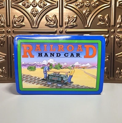 Schylling Colección Serie Ferrocarril Coche de Mano Nuevo 1999 Caja de Lata Coleccionista Juguete NUEVO Foto 1 de 4