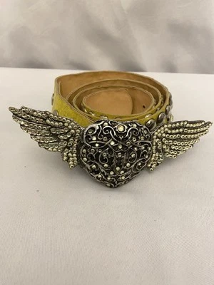 Cinturón de cuero para mujer Leatherrock Hebilla Corazón con Alas Tachonado Amarillo Foto 1 de 4