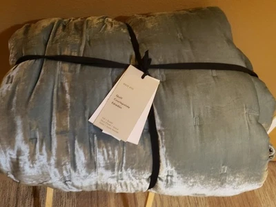 New West Elm Lush Velvet Tack Stitch Full/Queen Quilt ~ Ocean Blue - Image 1 of 4