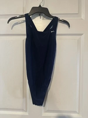 Traje de baño para mujer Nike HydraStrong sólido Fastback de una pieza azul marino 32/6 Foto 1 de 4