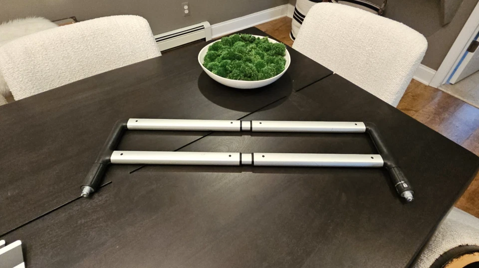 2017-24 Cadillac XT5 e 2010-16 SRX divisória traseira rack ajustável fabricante de equipamento original - Imagem 1 de 4