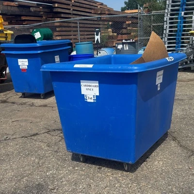 Camión de carga de polietileno - 34" x 46" x 35" Foto 1 de 4