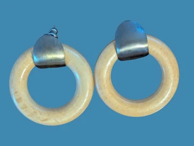 Винтажные серьги-кольца из коричневого дерева с пончиком из латуни бохо 1,5 дюйма  - Изображение 1 из 4