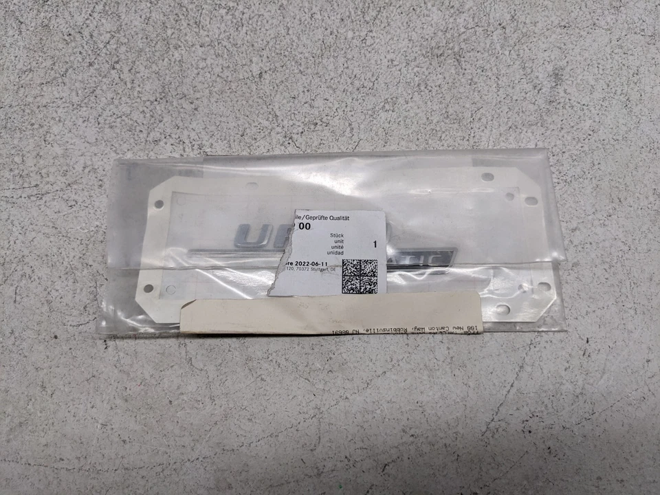 Mercedes-Benz A43 AMG emblema lateral izquierdo nuevo original OEM A2478174900 2020 - 2022 Foto 1 de 4