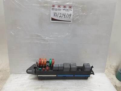 二手保险丝盒 适合:2005 雪佛兰骑士 A 级 — 第 1/4 张图片