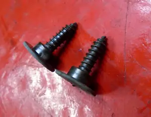 04-09 MAZDA3 MAZDA 3 REAR BACK BUMPER SUPPORT SCREW BOLT FASTENER SET OF 2 OEM - Foto 1 di 3