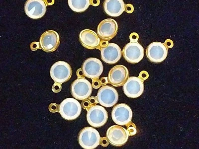 Componentes de diamantes de imitación Swarovski ópalo blanco un ojo cuelga 144 piezas Foto 1 de 4