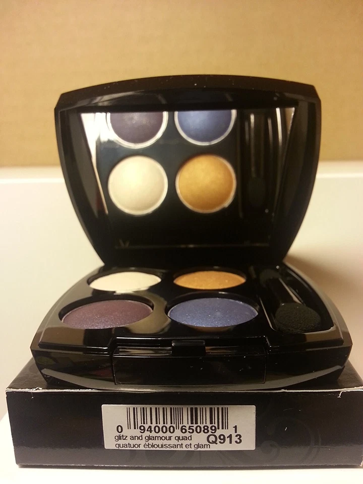 Avon True Color Eyeshadow Quad GLITZ AND GLAMOUR - Image 1 of 1
