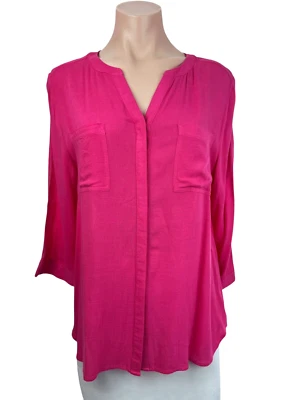 Блузка Chico's размер 1/M розовая с рукавами 3/4 пуговицы с асимовым подолом 100% вискоза - Изображение 1 из 4