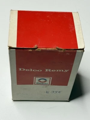 DELO REMY 1972619 / LUCAS DISTRIBUTOR CAP – MADE IN ENGLAND – 4 CYL – NOS - Image 1 of 4
