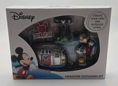 Casa rodante Mickey Mouse con estatuas en miniatura de Disney cámper remolque jardín de hadas Foto 1 de 2
