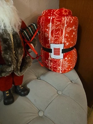 Brand New Victoria Secret Sherpa Blanket  50x60 - Image 1 of 3