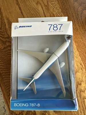 Avión de pasajeros Daron Dreamliner B787-8 5" envergadura fundido a presión DAR7474 Foto 1 de 4