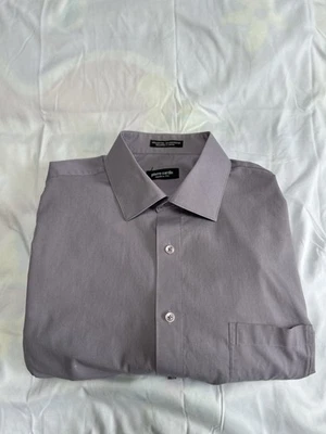 Camisa Pierre Cardin con botones para hombre talla XL 17-17,5. Manga larga morada. Foto 1 de 4
